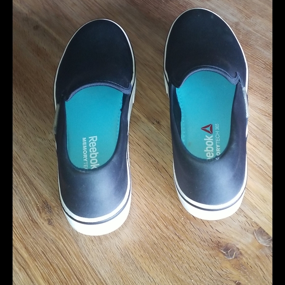 Ladies reebok - Picture 2 of 4